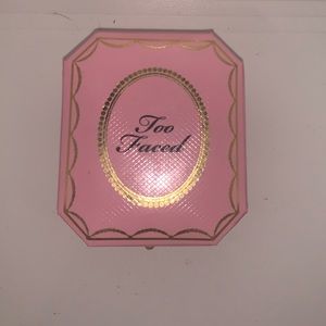 Too Faced Highlighter